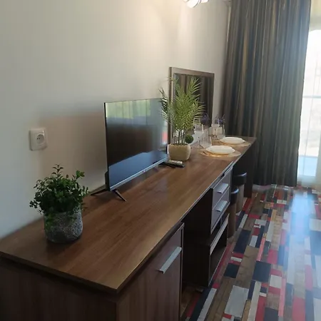 Bobi's Place-sveta Elena * Varna